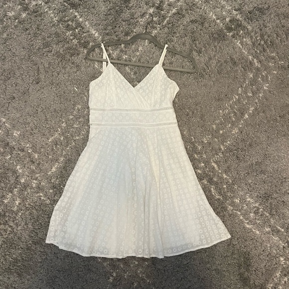 Trixxi White Floral Eyelet Dress - Picture 4 of 6